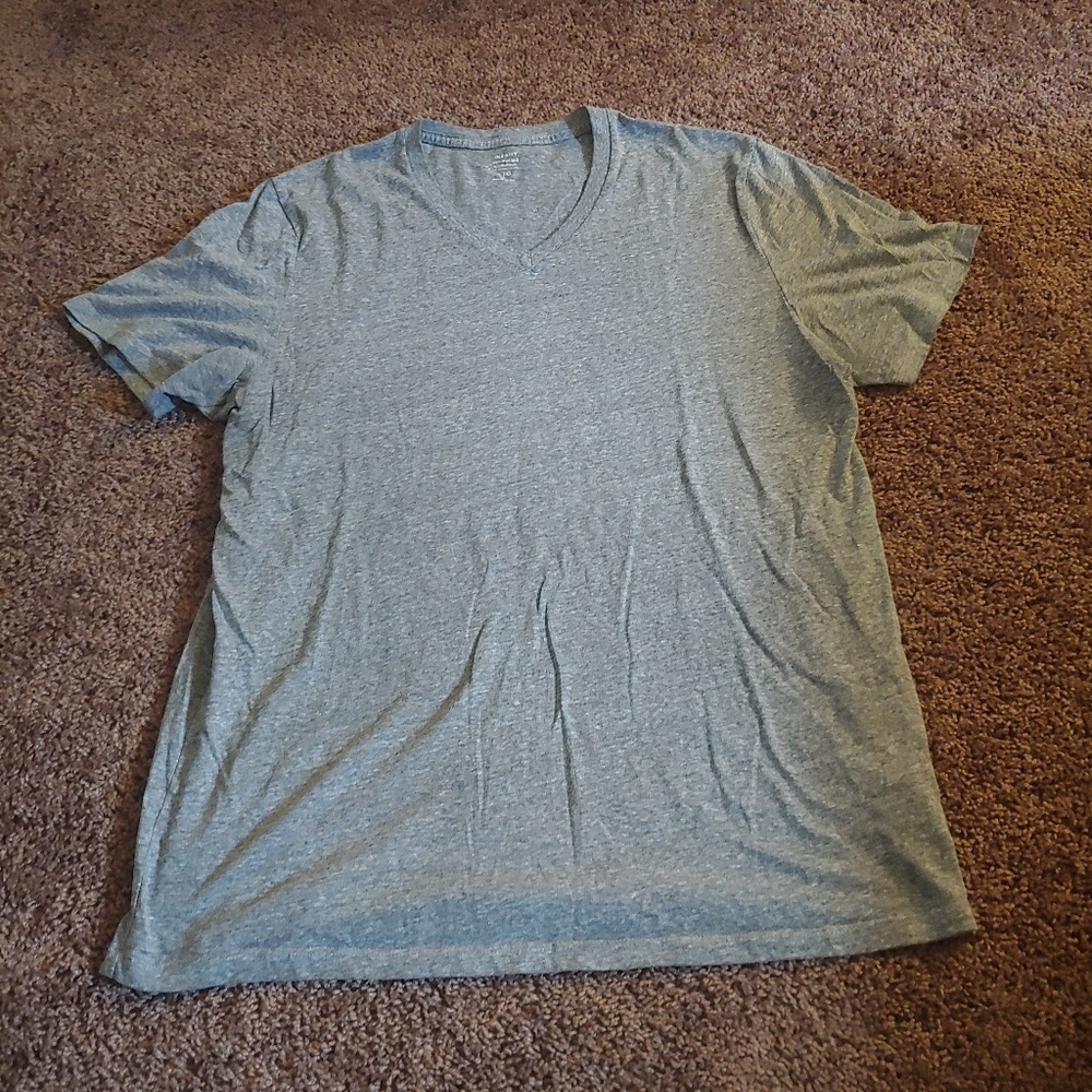 Old navy gray soft washed v neck t-shirt